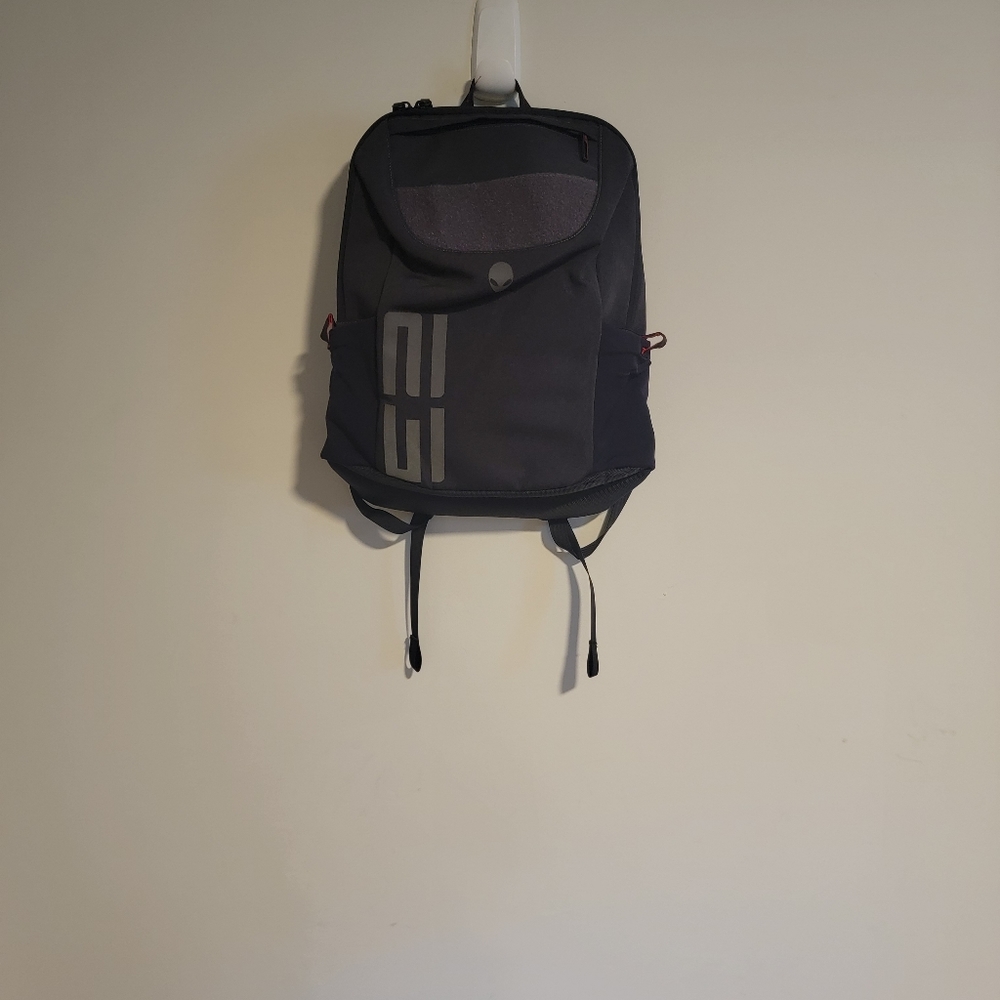 Alienware Elite laptop, mouse,headset  backpack .17 inches